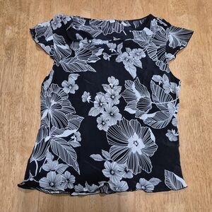 EUC Apt 9 Floral Black and White Women's Top Blouse Shirt